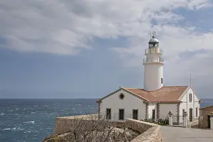 Far De Capdepera Lighthouse Imprime: Far de Capdepera lighthouse, cliffs