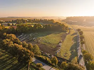 Autumnal Agricultural Landscape Imprime: Fields and trees in soft light and light dawn