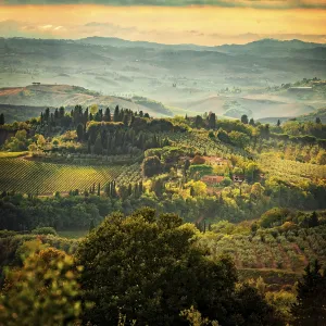 Deserted Farmhouse Italy Imprime: Fields in Tuscany