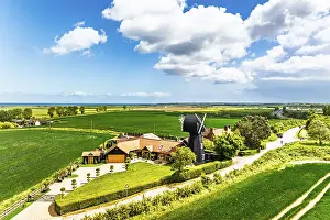 Aerial Landscape England Imprime: Fields and Windmill from a drone