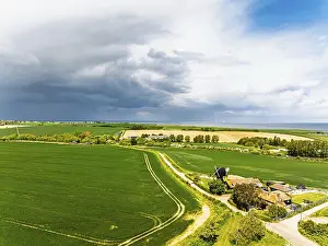British Agricultural Landscape Imprime: Fields and Windmill from a drone