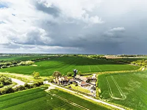 Fields And Windmill UK Imprime: Fields and Windmill from a drone