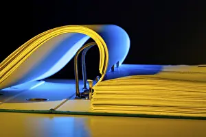 European Contract Files Imprime: A file folder with documents and papers