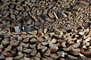 Green Power Supply Imprime: Firewood, logs, split