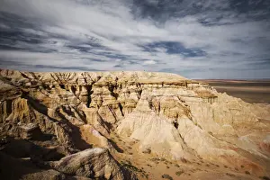 Mongolian Desert Landscape Imprime: The flaming cliffs of Bayanzag
