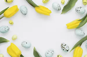 Christian Easter Tradition Imprime: Flat lay eggs easter with tulips frame