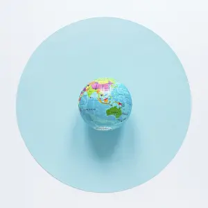 Blockchain Technology Symbol Imprime: Flat lay globe circle