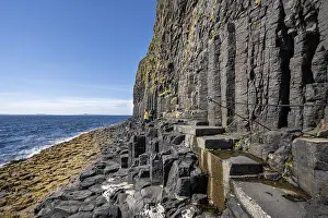 Staffa Island Scotland Imprime: Footpath with steps