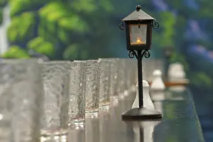 Table Setting Ideas Imprime: Formal table setting with glasses and light