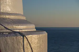 Uninhabited Lighthouse Structure Imprime: Foundation of a lighthouse at sunset