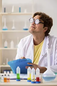 ADN Imprime: Químico loco divertido haciendo experimentos y pruebas.