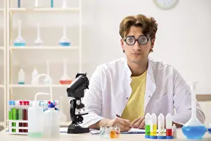 ADN Imprime: Químico loco divertido haciendo experimentos y pruebas.