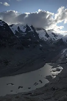 Grossglockner High Alpine Road Imprime: GroBglockner, peak in clouds