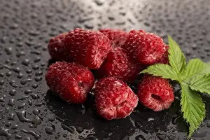 Raspberry Dessert Imprime: Heap of raspberry