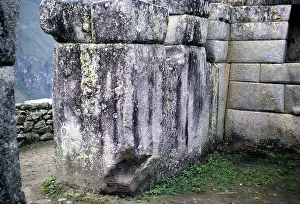 Historic Peruvian Architecture Imprime: Huge stone blocks used in Inca masonry