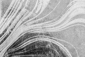 Ice Structures Imprime: Ice structures on the water surface