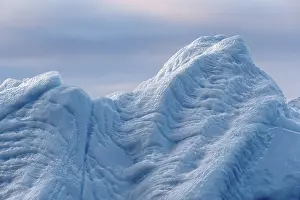 Arctic Polar Region Imprime: Iceberg tip showing the pattern