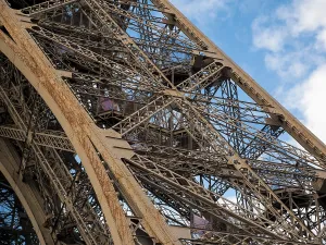 Tourist Attraction France Imprime: Detail of iron structure Eiffel Tower