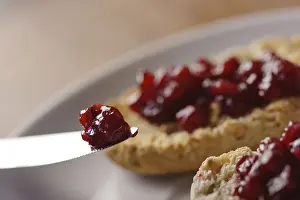 Breakfast Treats Imprime: Jam on a bread knife