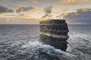Wild Atlantic Way Mayo Imprime: Large sea stack Downpatrick Head