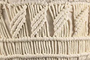 Handicraft Design Imprime: Macrame, a form of textile produced using knotting techniques
Macram?