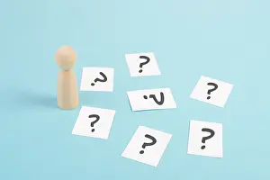 Brainstorming Concept Imprime: Man is thinking, question marks