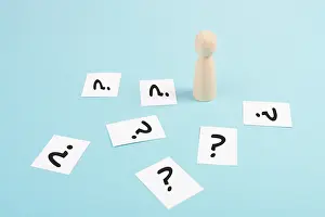 Contemplative Male Figure Imprime: Man is thinking, question marks