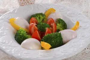 Colorful Vegetable Dish Imprime: Marbled eggs with vegetables