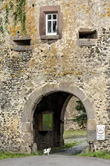 German Medieval Architecture Imprime: Medieval gate tower of the outer bailey