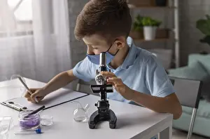 Classroom Education Imprime: Medium shot kid learning with microscope