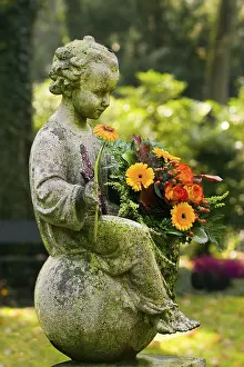 Uninhabited Places Imprime: In memory of