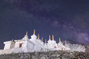 Himalayan Landscape Imprime: Under a mesmerizing starry sky in Diskit