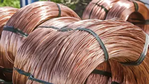 Handicraft Copper Craftsman Imprime: Metal, copper, copper wire on a roll for further processing