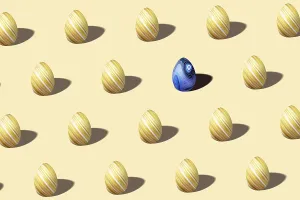 Impresiones de Patrón de huevo de Pascua colorido y moderno hecho, amarillo y blanco, concepto minimalista de Pascua Arte Minimalista Imprime: Patrón de huevo de Pascua colorido moderno hecho.
