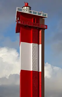 Deserted Coastline Scene Imprime: Modern lighthouse in the sky