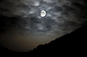 Deserted Night Sky Imprime: Moon