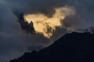 UNESCO World Heritage Alps Imprime: Mountain peaks with dramatic clouds