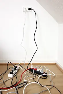 Energy Consumption Reduction Imprime: Multiple power strips for connection of multiple electrical devices