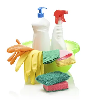 Household Cleaning Items Imprime: Objects for cleaning in basin