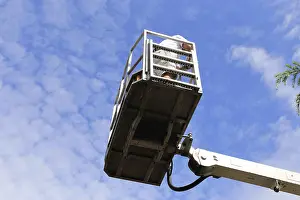 Construction Equipment Operator Imprime: Painter on a working platform