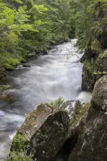 Imágenes fechadas el 26 de agosto de 2024: Cataratas de Pattack y rápidos, cascada en el río Pattack.