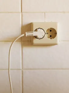 Electrical Wire Imprime: Plug and socket