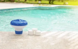 Swimming Pool Maintenance Imprime: Pool float and chlorine tablets