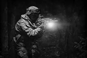 Military Training Exercise Imprime: Portrait of a commando in the forest