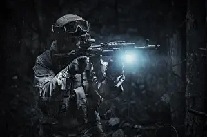 Military Training Exercise Imprime: Portrait of a commando in the forest
