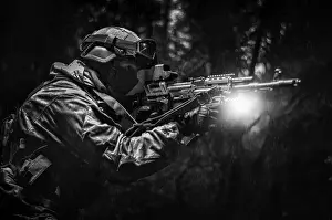Commando Portrait Imprime: Portrait of a commando in the forest