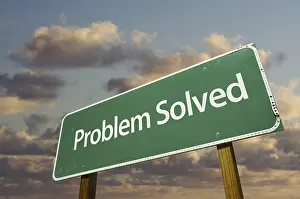 Cloudy Dramatic Sky Photo Imprime: Problem solved green road sign with dramatic clouds and sky
