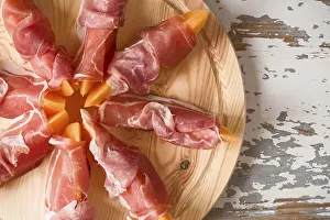 View From Above Imprime: Prosciutto and melon seen from above