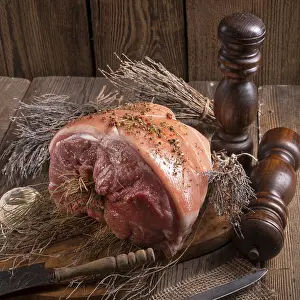 Grilled Meat Dishes Imprime: Raw rustic roast