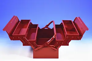 Red Toolbox Imprime: A red toolbox with tools, empty